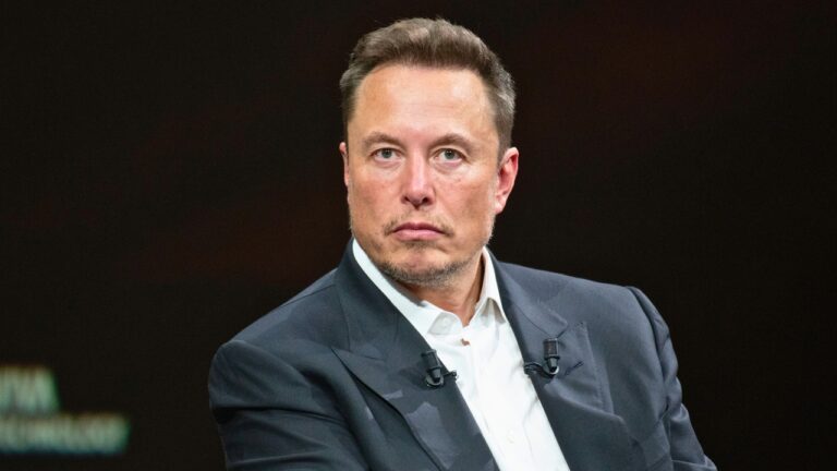 “The New York Times is utterly disgusting.” Musk blasts old NYT op-ed after “pedophilia” headline resurfaces