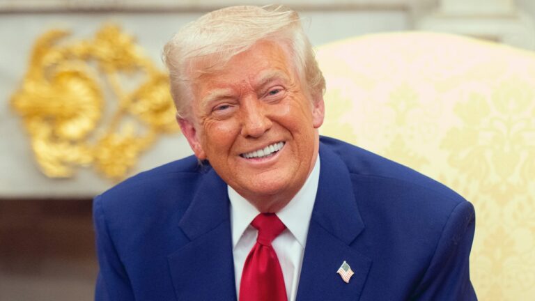 Trump’s priority is a billionaire ballroom, not cheaper groceries, Elizabeth Warren claims — commenters fire back