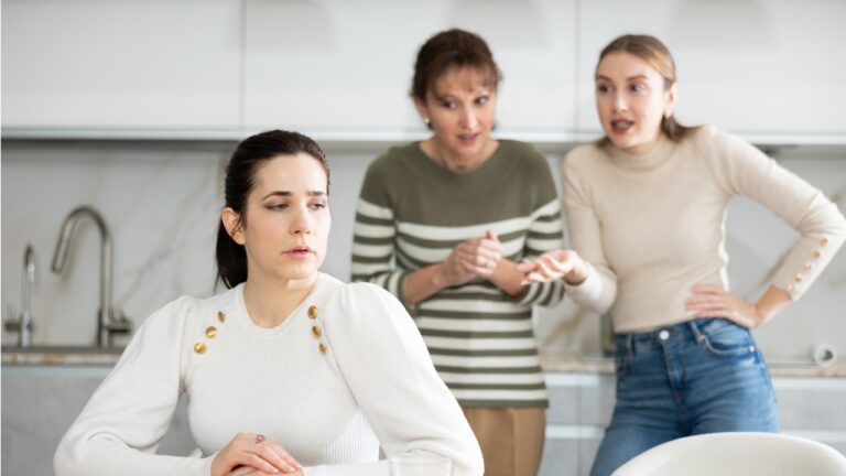 Woman Says Her Sisters Wanted a Cut of the House She Bought With Her Own Money — Then One Conversation Changed the Entire Fight