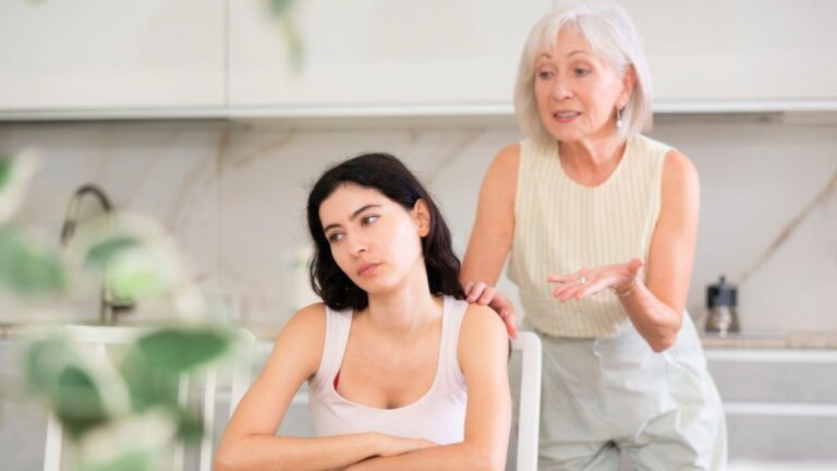 Adult Child Says Their Mom Wanted a $250,000 Beneficiary Check Signed Over Immediately — and Acted Like Keeping Any of It Would Be Greedy