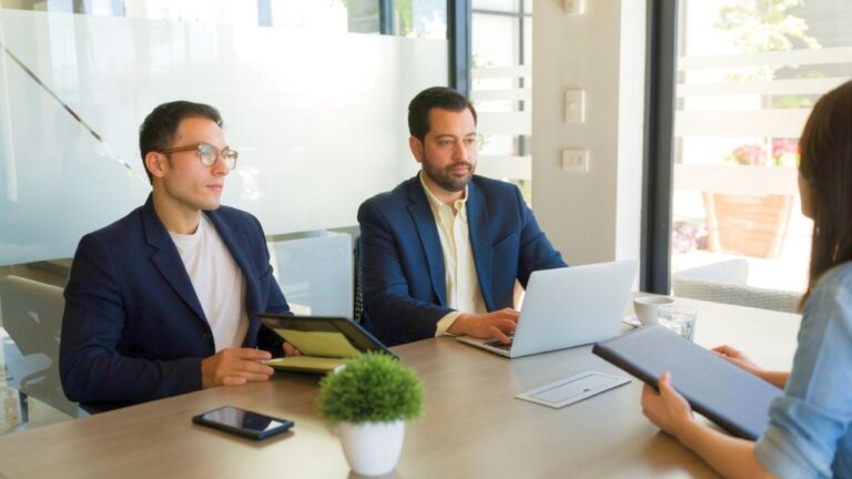 Man Says He Realized His Coworker Was Using His Identity at Work — Then HR Pulled Both of Them Into the Same Meeting