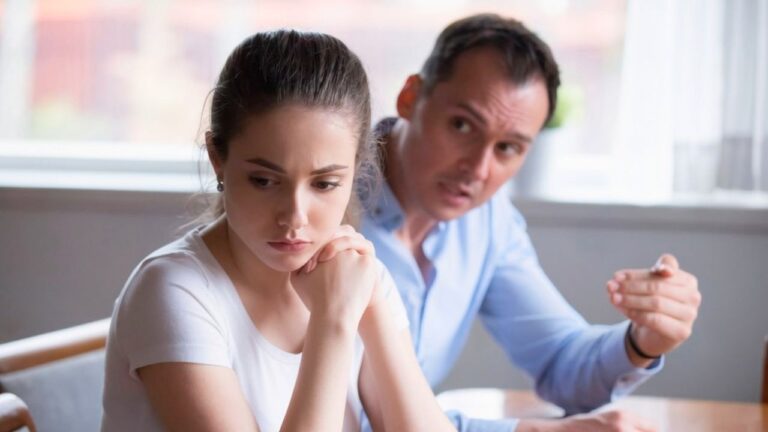 Teen says she thought her dad’s “friend” was just helping after her mom died — then she says one discovery made the whole relationship feel like a betrayal