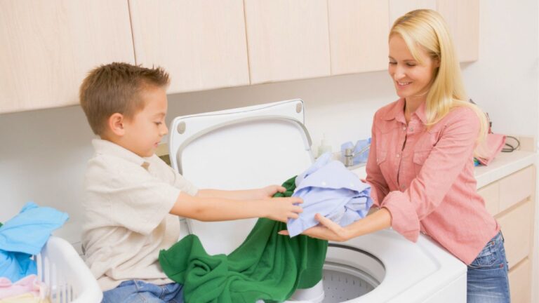 Dad says a neighbor asked to use his washing machine — and weeks later she was threatening a wellness check over his son