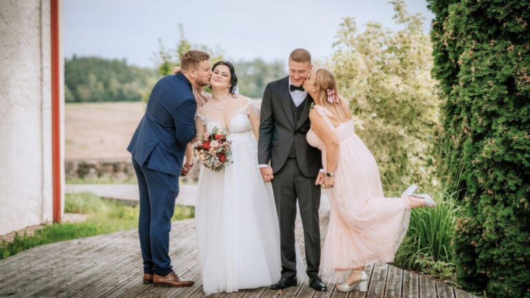Woman says her best friend hooked up with a taken groomsman at a huge wedding — and then tried to save herself by telling everyone it was the bride’s 19-year-old sister in the room instead