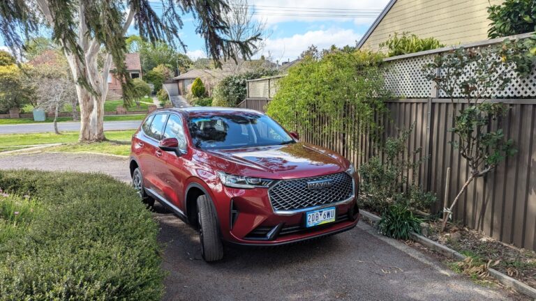 Man Says He Let His Neighbor Park in His Driveway — Then Came Home To Find His Own Spot Blocked