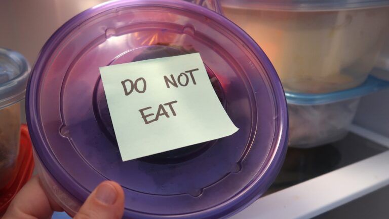 Woman says she locked up her snacks after her roommate kept stealing them — and the real fallout started when the roommate got offended by the boundary