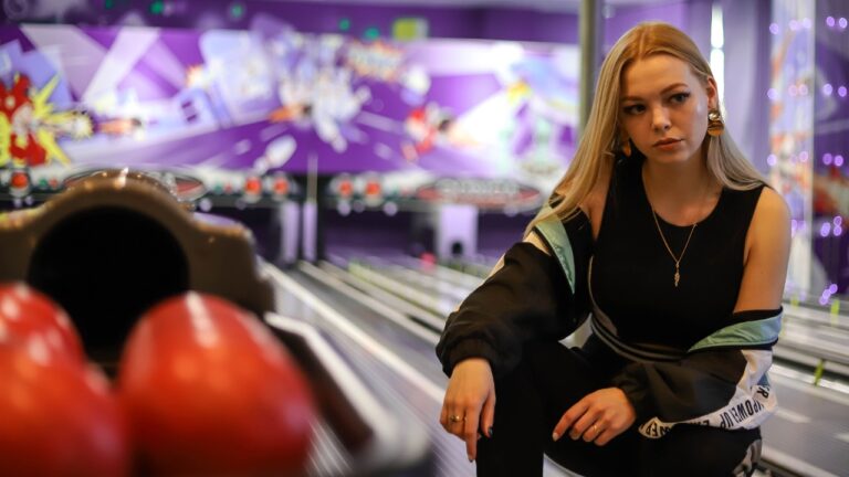 Teen Says Her Mom Planned Her 18th Birthday at a Bowling Alley — After She Specifically Said Bowling Makes Her Anxious