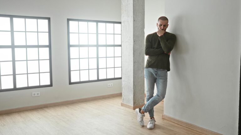Man Says He Came Home To Find His Apartment Completely Empty — Then His Girlfriend Told Him He Was Never Supposed To Be There