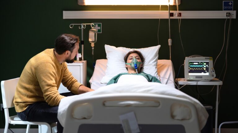 Man says his girlfriend asked to open the relationship — and four days later the breakup turned into a hospital crisis he says he never saw coming