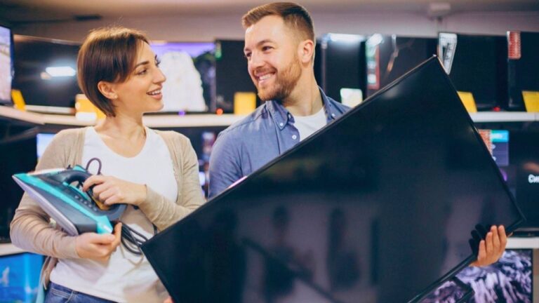 Woman Says Her Sister’s Husband Took a Black Friday TV Without Paying — Then the Family Acted Like She Was the Problem