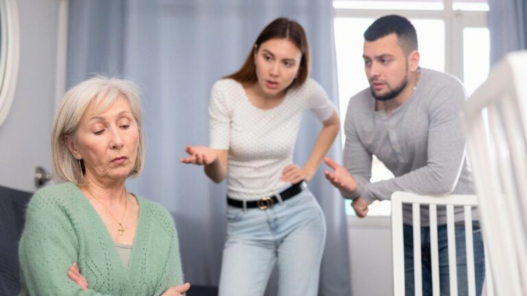 Boyfriend’s Mom Stole Her Money, Smashed Her Phone, and Still Had the Family Calling Her the Problem
