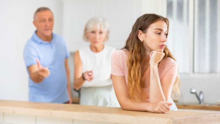 Parents Were Kicked Out of Their Daughter’s Wedding — Then Another Sibling Said They Deserved It