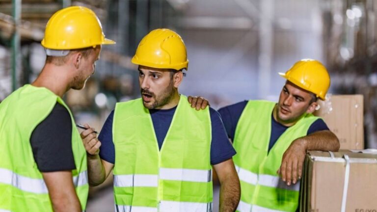 Employee Says They Were Threatened With a Blade at Work and HR Did Nothing