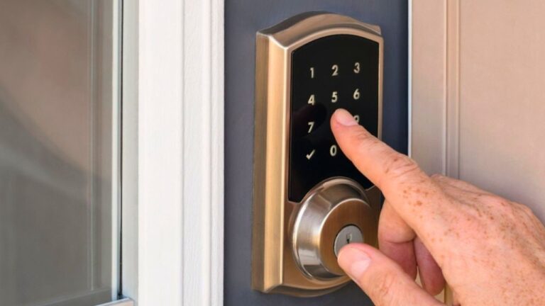 Airbnb Host Never Changed Door Codes — Then Guest Says Personal Belongings Were Stolen