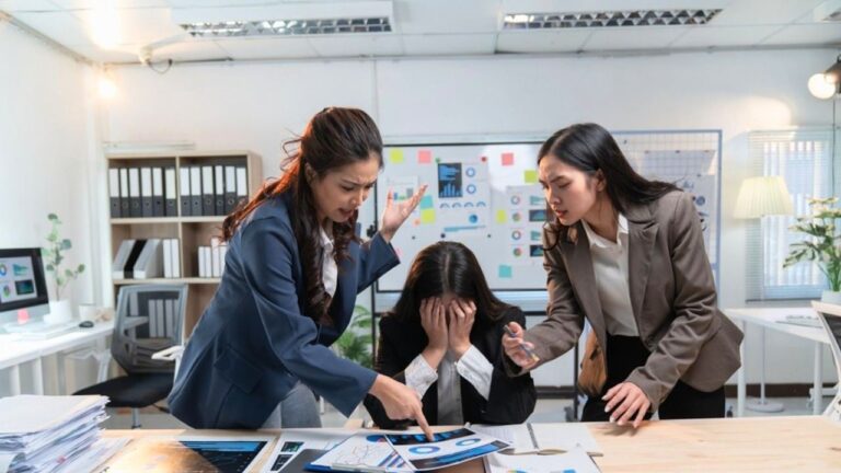 Coworker Wanted Her Vacation Canceled for the Holidays — Then the HR Emails Started Piling Up