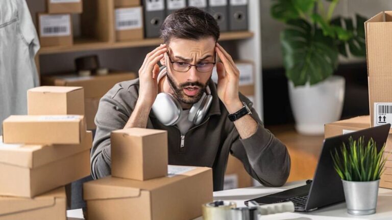 “Package Handler” Job Threatened Legal Action After Reddit Warned It Looked Like a Scam