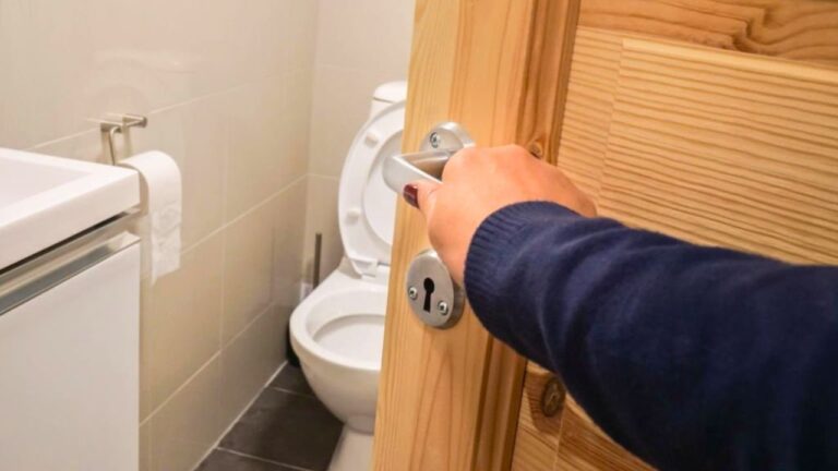 Mom Demands Adult Daughter Leave The Bathroom Door Unlocked, Then Says She Had To Pee In A Jar During A Five-Minute Shower